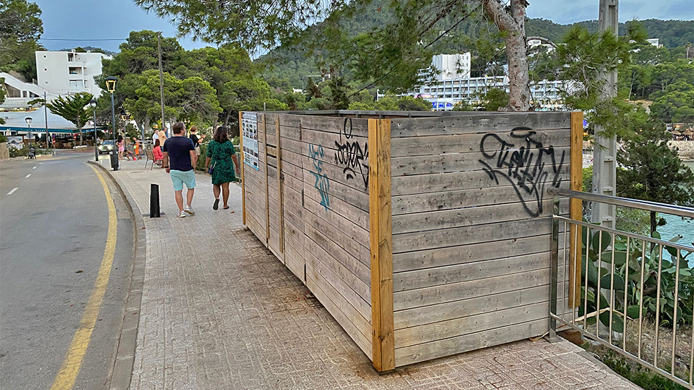 blauwasser_marina_spanien_balearen_cala_portinatx_muell
