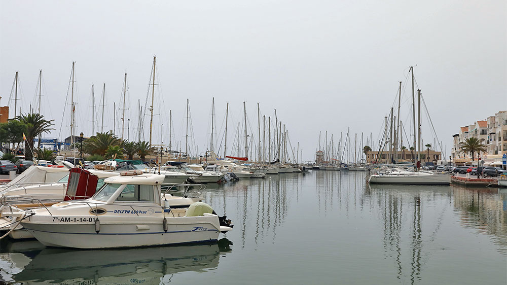 blauwasser_marina_spanien_suedkueste_almerimar_hafenbecken