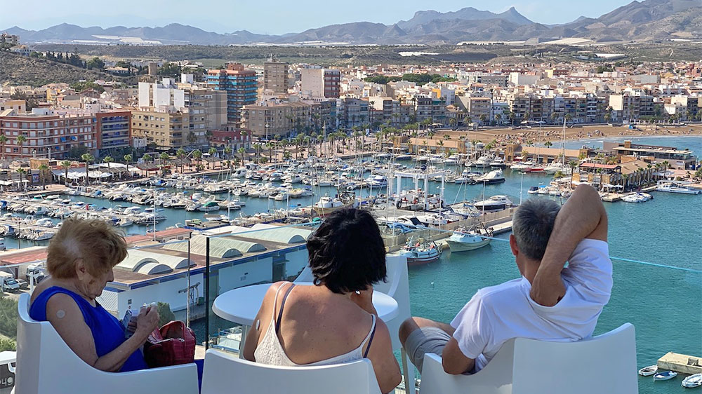 blauwasser_marina_spanien_suedkueste_mazzaron_terrasse