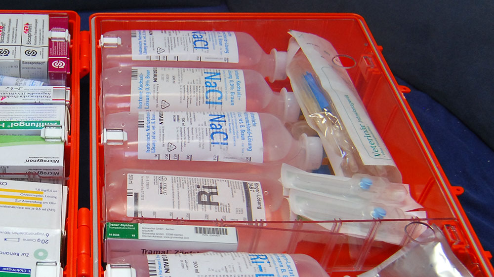 blauwasser_medizin_yacht_bordapotheke_infusion
