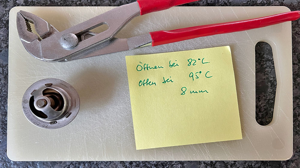 blauwasser_motor_praxistipp_thermostat_funktionstest_vorbereitung