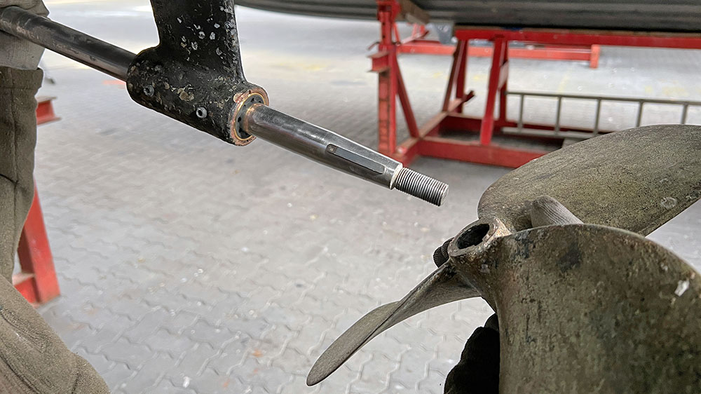blauwasser_motor_schiffsschraube_abnehmen_ab