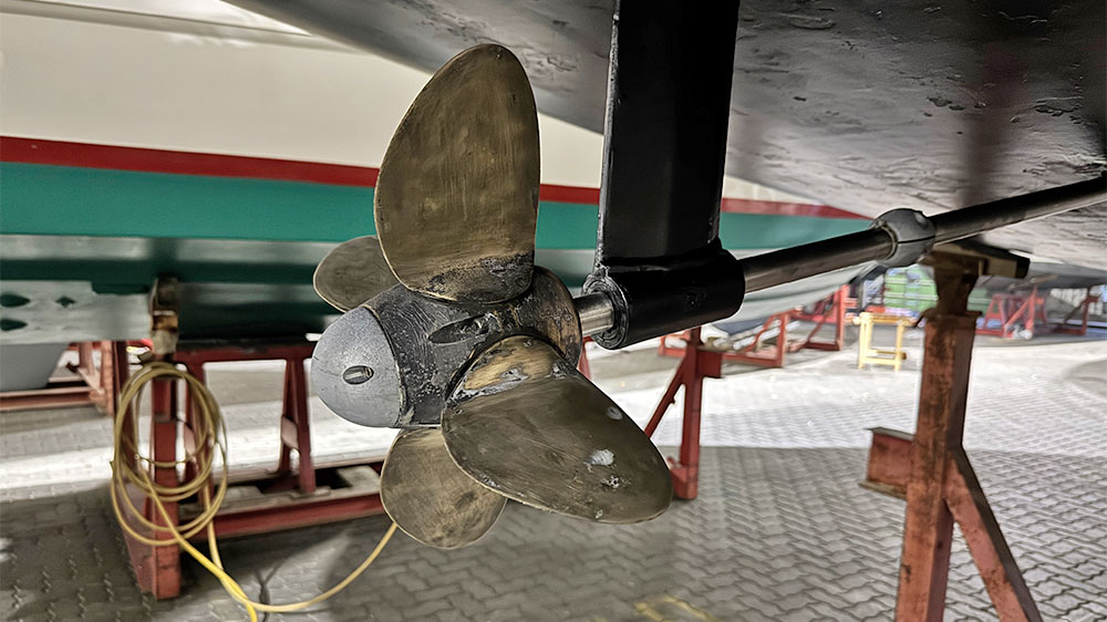 blauwasser_motor_schiffsschraube_finden_drehefluegelpropeller