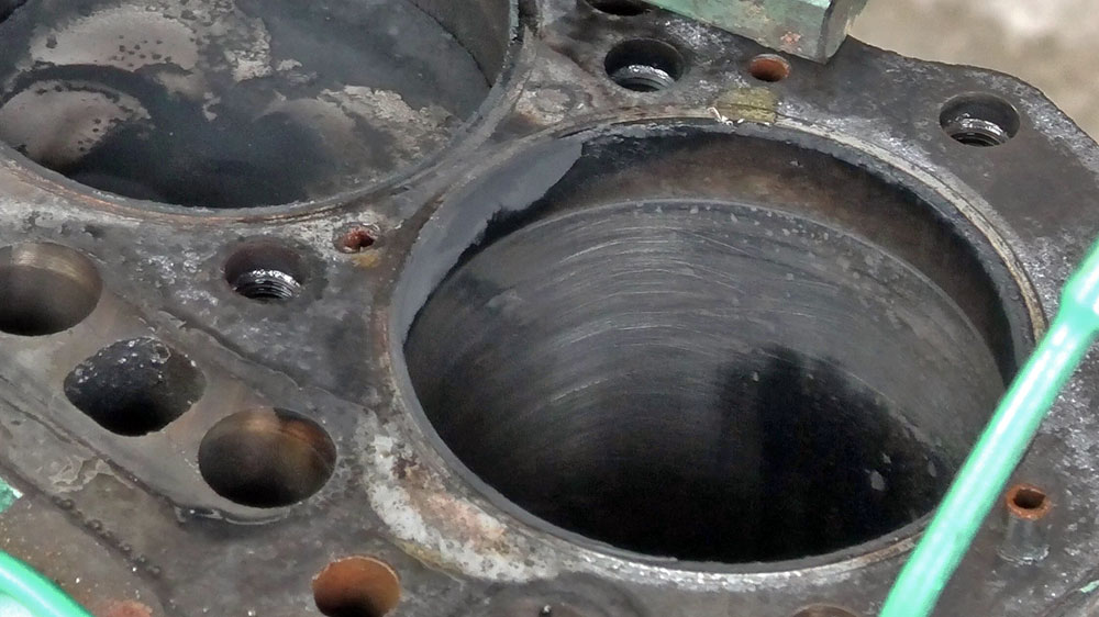 blauwasser_motor_warmlaufen_kolben