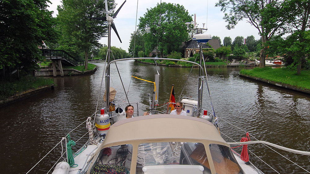 blauwasser_niederlande_friesland_stehende_mastroute_idylle