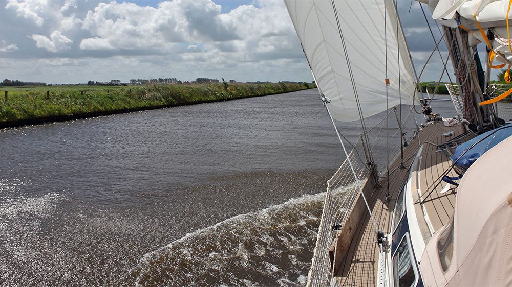 blauwasser_niederlande_friesland_stehende_mastroute_segeln_wind