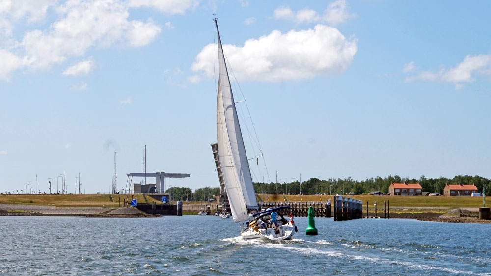 blauwasser_niederlande_stehende_mastroute_sued_zandkreeksluis