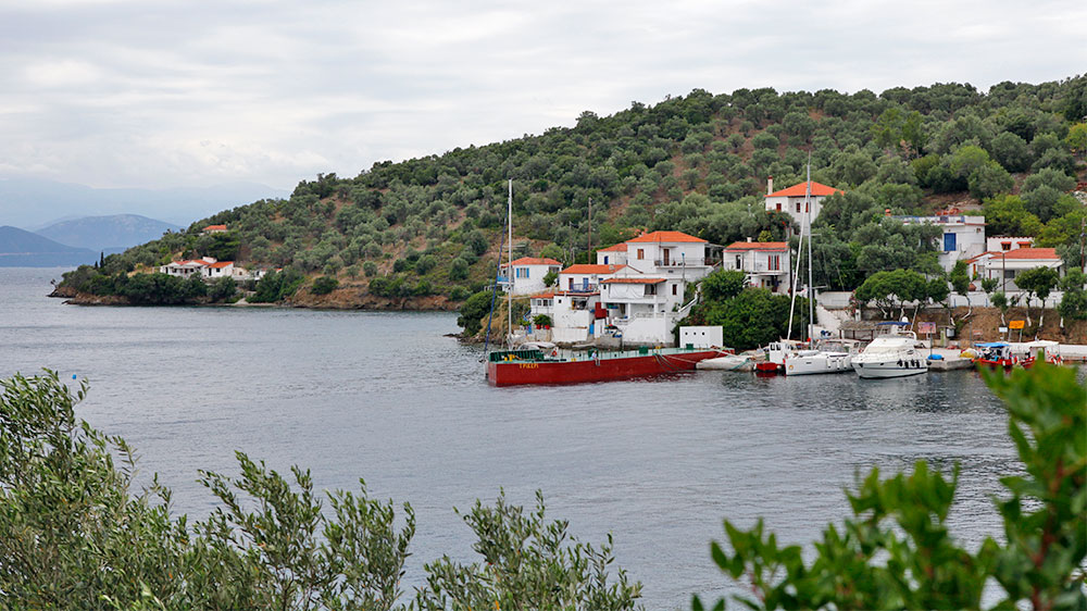 blauwasser_noerdliche_sporaden_haefen_agios_ioanis