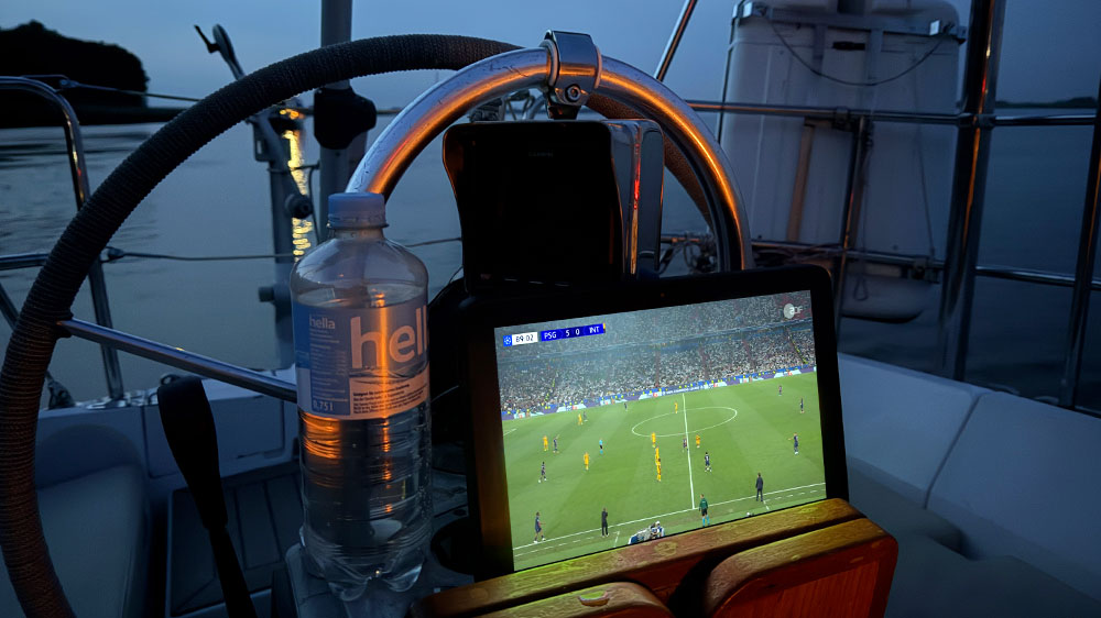 blauwasser_orca_navigation_tablet_tv