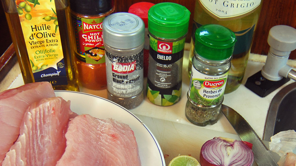 blauwasser_pantry_kochen_an_bord_gewuerze