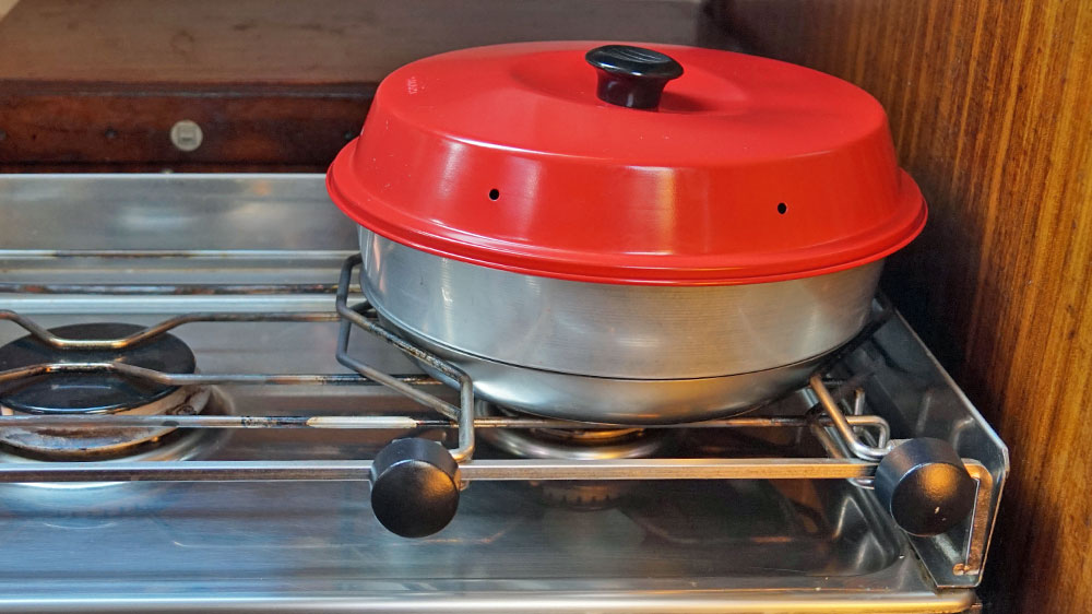blauwasser_pantry_kochen_an_bord_omnia