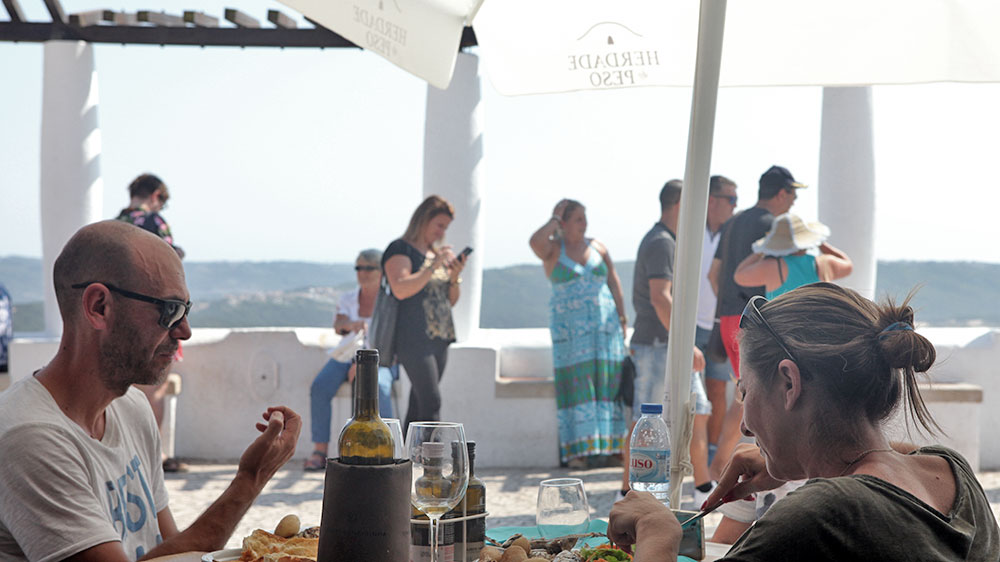 blauwasser_portugal_hafen_nazare_restaurant