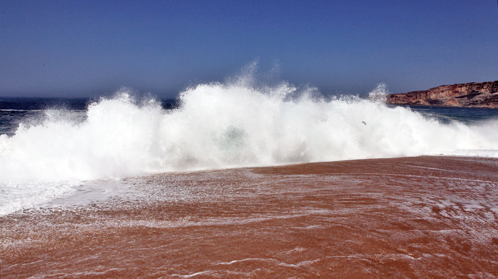 blauwasser_portugal_hafen_nazare_wellen_7