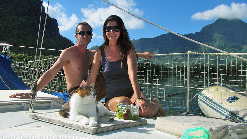 blauwasser_praxis_katzen_an_bord_crew