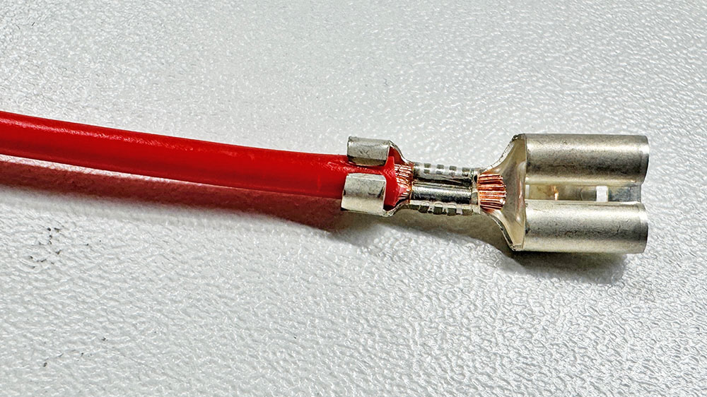 blauwasser_praxistipp_elektrik_kabelschuh_crimpen_passt