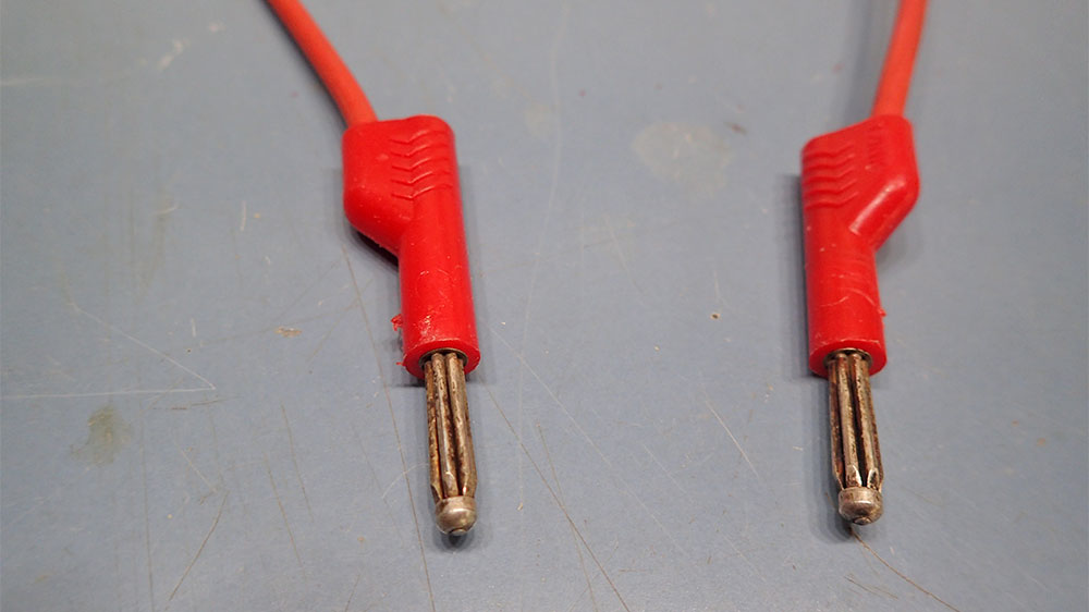 blauwasser_praxistipp_elektrik_messleitung_herstellen_bueschelstecker_3