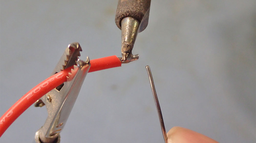 blauwasser_praxistipp_elektrik_messleitung_herstellen_loeten