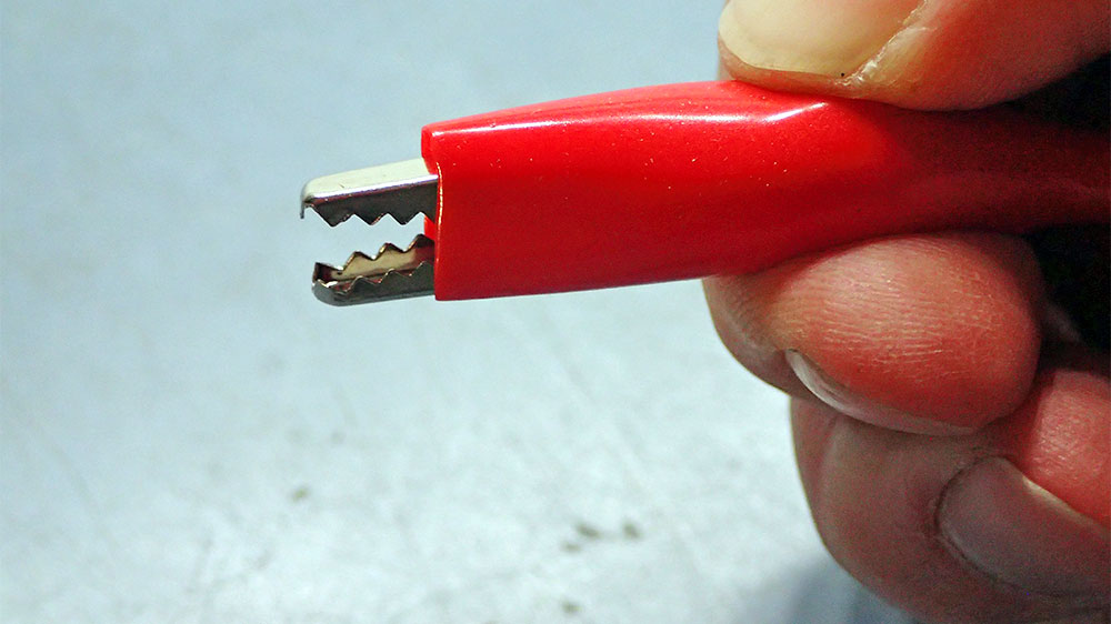 blauwasser_praxistipp_elektrik_messleitung_herstellen_loeten_abgreifklemme_5