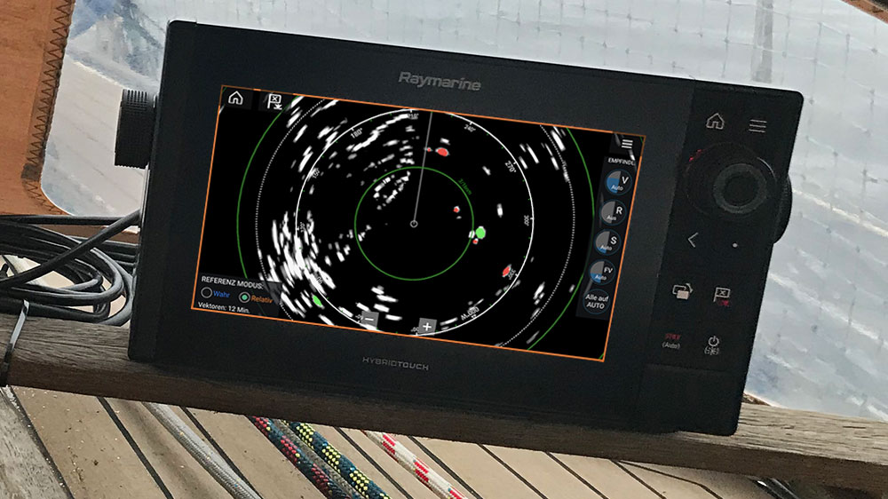 blauwasser_raymarine_quantum_2_doppler_marine_radar_axiom