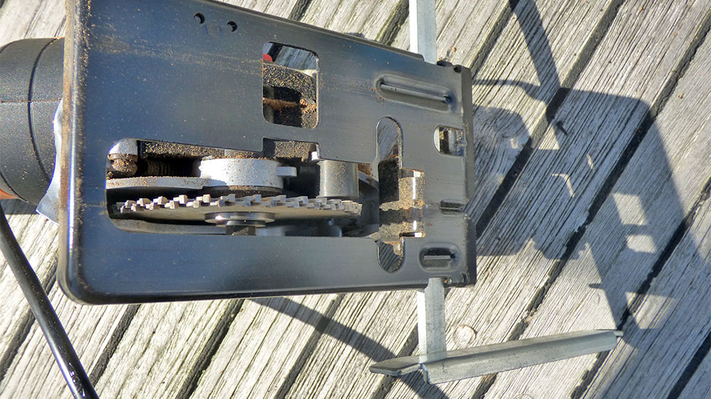 blauwasser_refit_teakdeck_verfugen_saegeblaetter