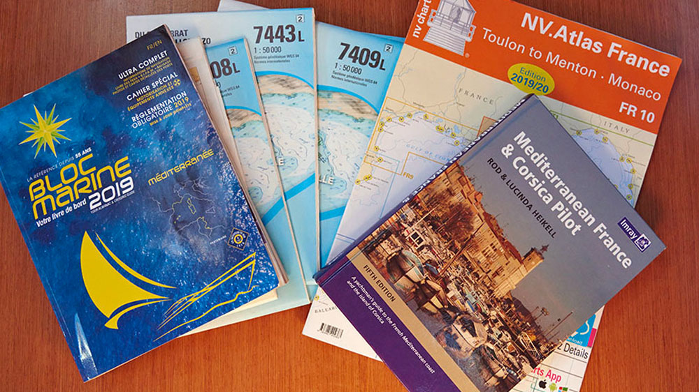 blauwasser_reise_charter_packliste_buecher_karten