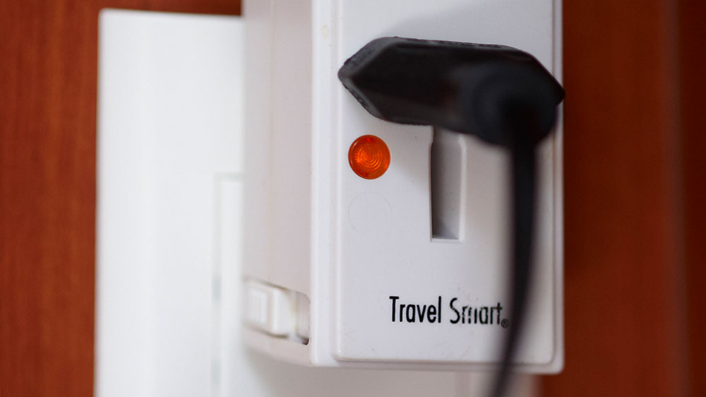 blauwasser_reise_charter_packliste_reiseadapter