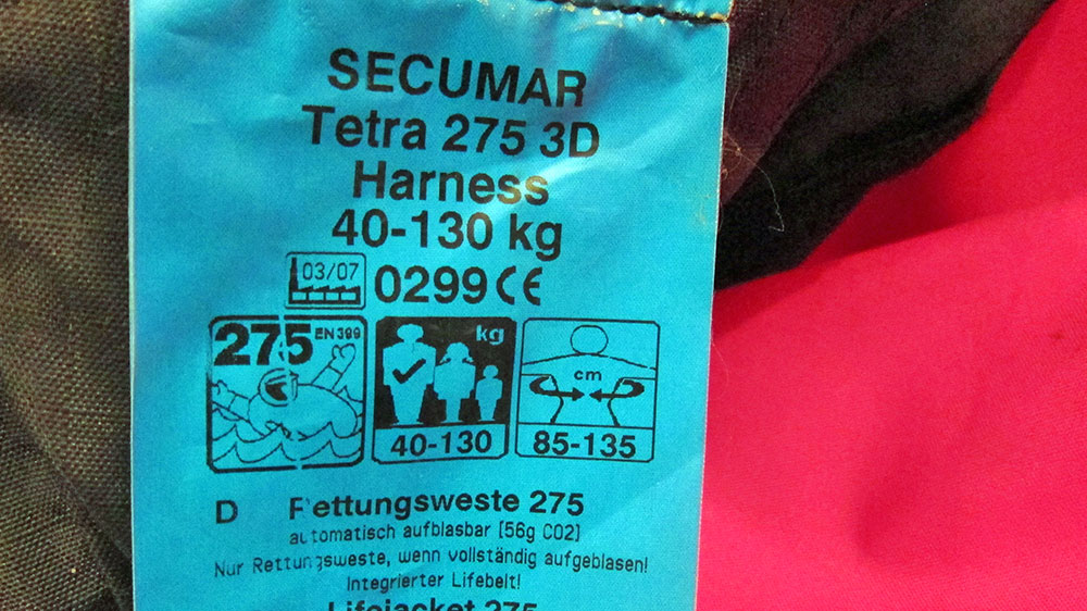 blauwasser_rettungsweste_auftrieb_auftriebskoerper_zuordnung_klasse