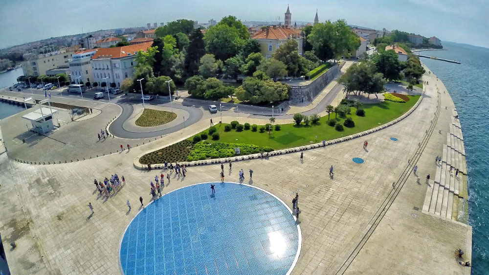 blauwasser_revier_kroatien_kulturtipps_zadar_glasplatten