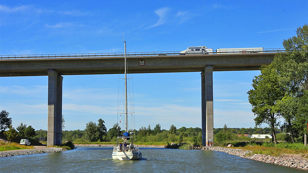 blauwasser_revier_schweden_goeta-kanal_information_bruecken_2