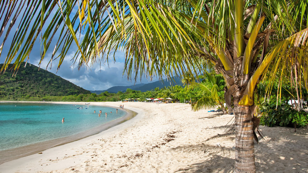 blauwasser_revierbericht_tipps_bvi_smugglers_cove_strand