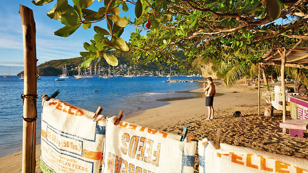 blauwasser_reviere_karibik_windward_islands_11_top_spots_admirality_bay_strand
