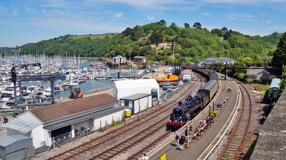 blauwasser_revierinfo_england_suedkueste_aermelkanal_dampfzug