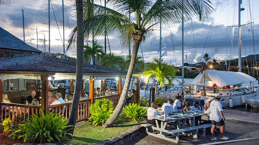 blauwasser_revierinformation_karibik_antigua_english_harbour_bar