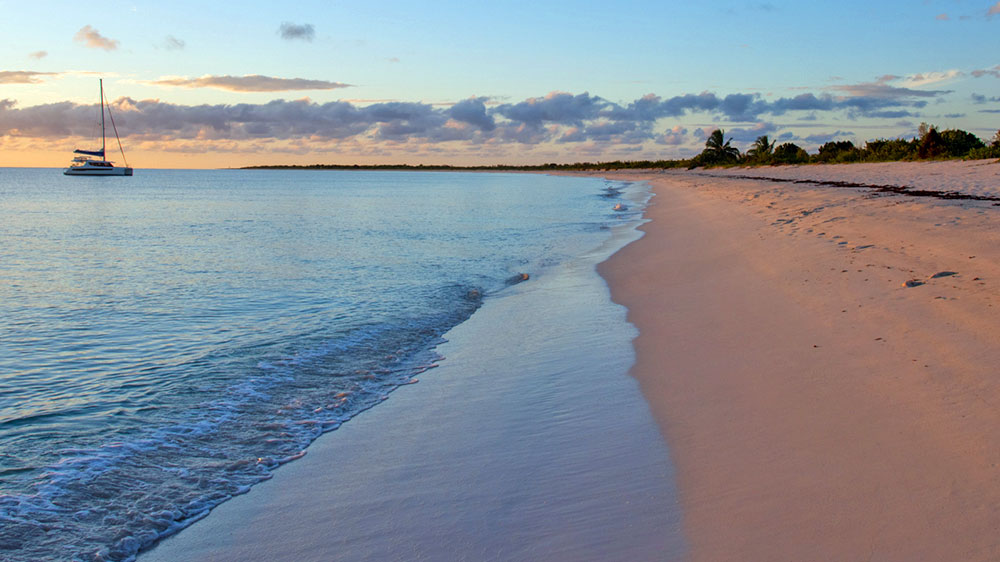 blauwasser_revierinformation_karibik_barbuda_low_bay