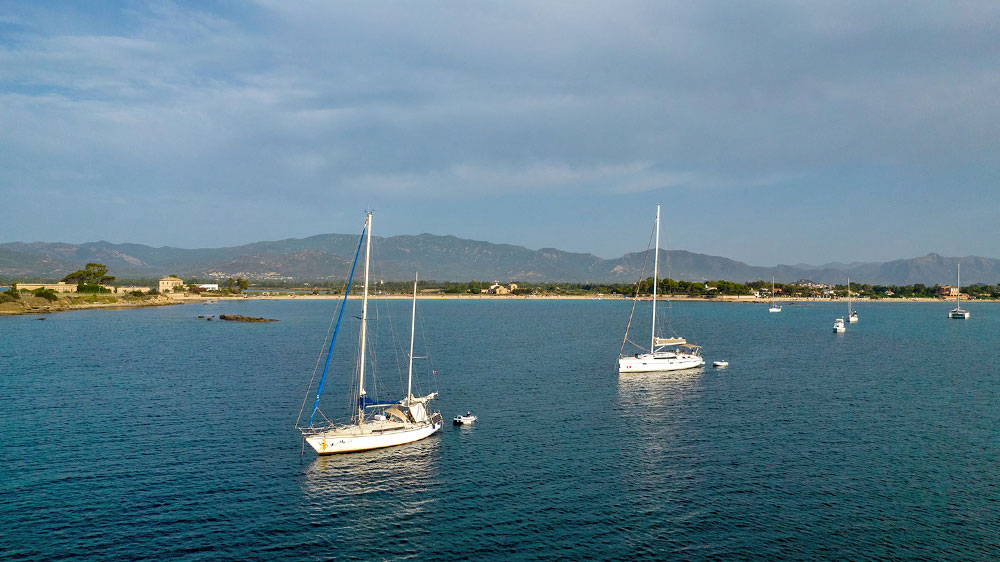 blauwasser_revierinformation_sardinien_sued_ankern_nora