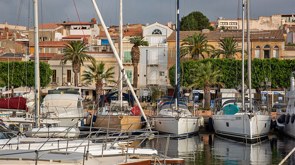 blauwasser_revierinformation_sardinien_sued_carloforte_yachthafen