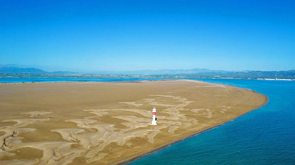 blauwasser_revierinformation_spanien_mittelmeer_costa_daurada_ebro_delta_leuchtturm