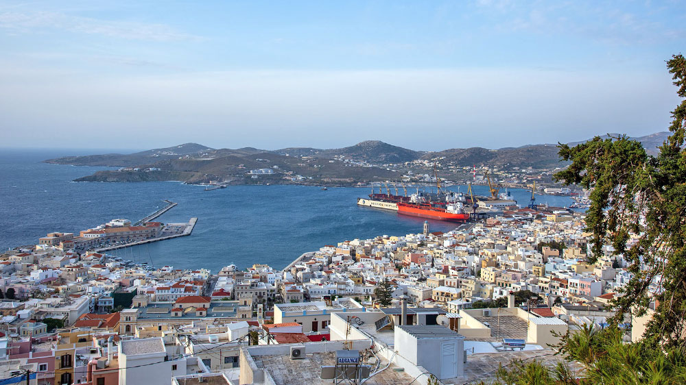 blauwasser_revierinformation_toerntipp_griechenland_kykladen_syros_ermoupoli_hafen