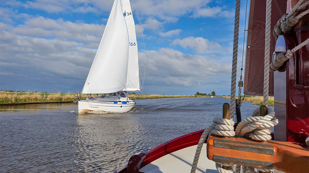 blauwasser_revierreportage_holland_plattbodenschiff_friesland