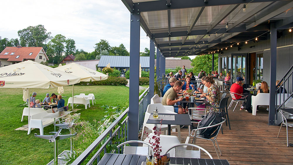 blauwasser_revierreportage_lettland_engure_restaurant