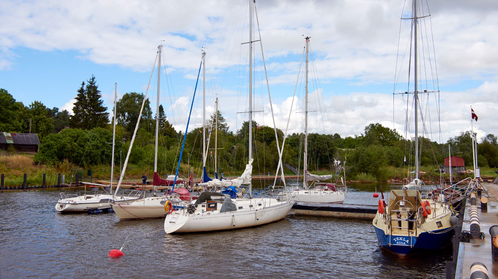 blauwasser_revierreportage_lettland_skulte_schwimmsteg