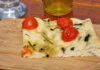 Rezept: Focaccia mit Tomaten und Rosmarin