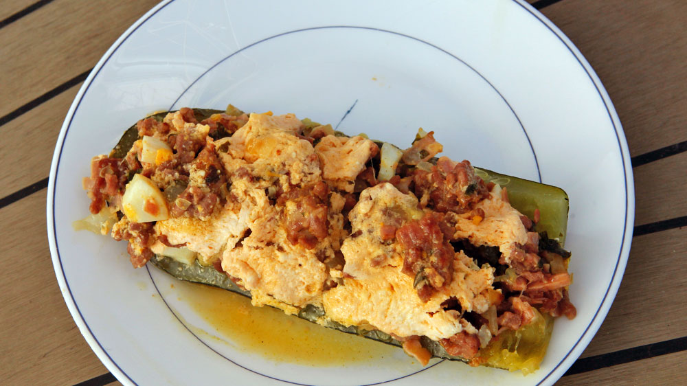blauwasser_rezepte_gefuellte_zucchini_fertiges_gericht
