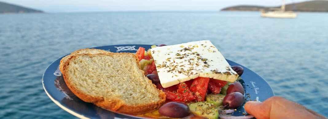 blauwasser_rezepte_griechischer_bauernsalat_header