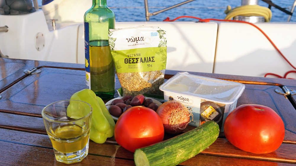 blauwasser_rezepte_griechischer_bauernsalat_zutaten