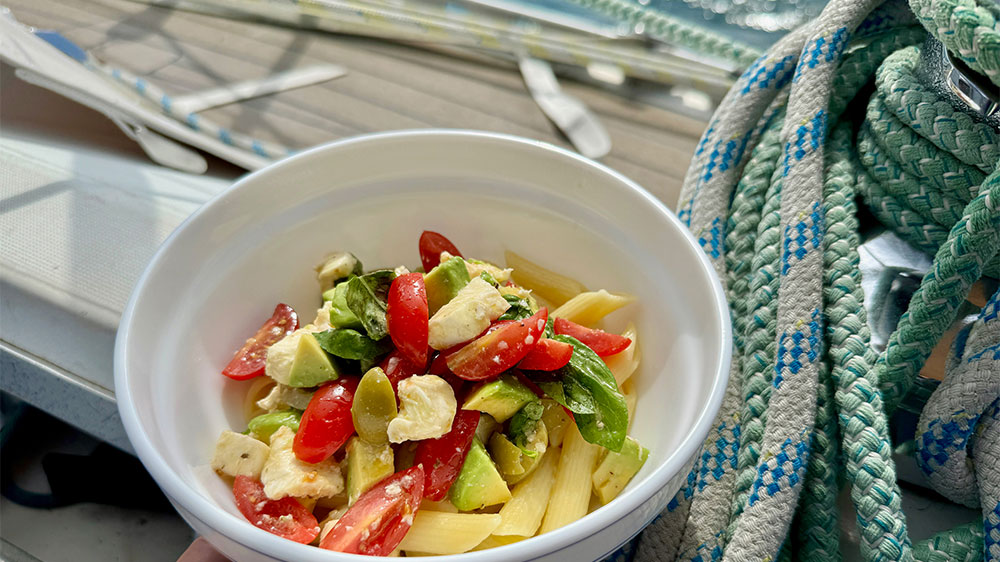 blauwasser_rezepte_schnelle_hochseepasta_fertiges_gericht