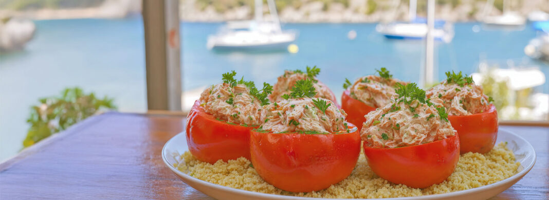 blauwasser_rezepte_tomaten_mit_thunfischfuellung_header