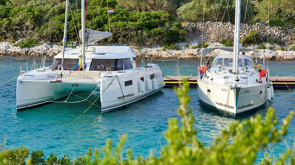 blauwasser_richtig_und_sicher_chartern_yachtauswahl_kat_kielyacht