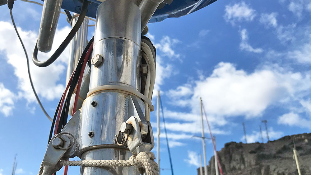 blauwasser_rigg_check_radarmast