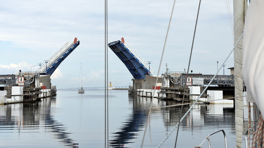 blauwasser_schweden_falsterbokanal_yacht_passage_info_bruecke